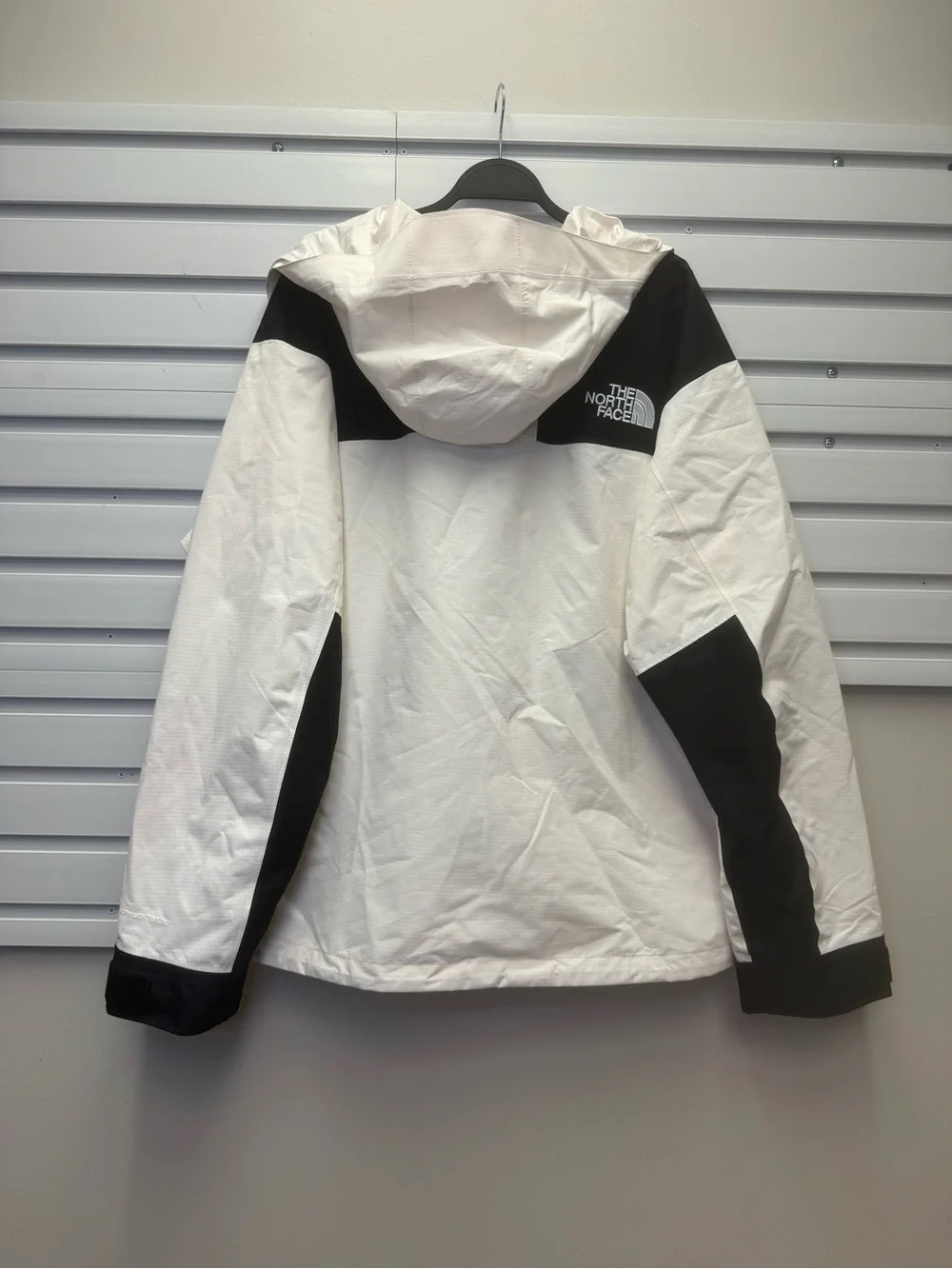 The North Face Dryvent Mono Mountain Jacket